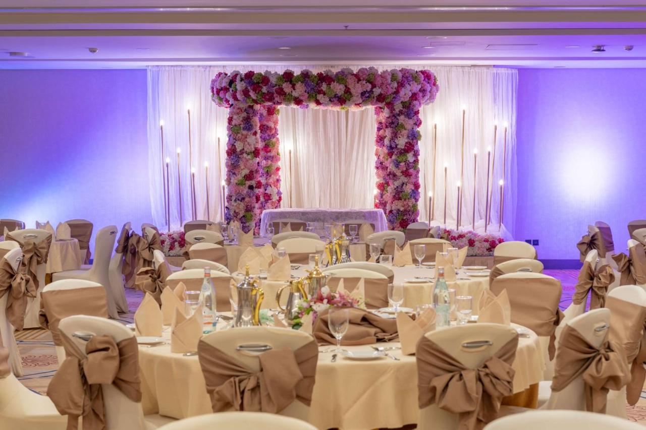 Radisson Blu Hotel, Jeddah Corniche Jidá Exterior foto A wedding reception