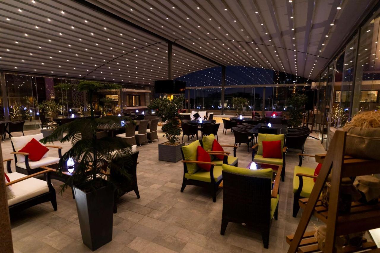 Radisson Blu Hotel, Jeddah Corniche Jidá Exterior foto The lobby